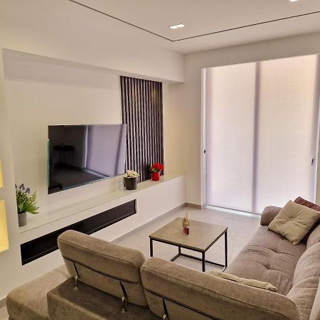 Barbara Properties - Luxury Qawra Stay เซนต์พอลส์เบย์ ภายนอก รูปภาพ